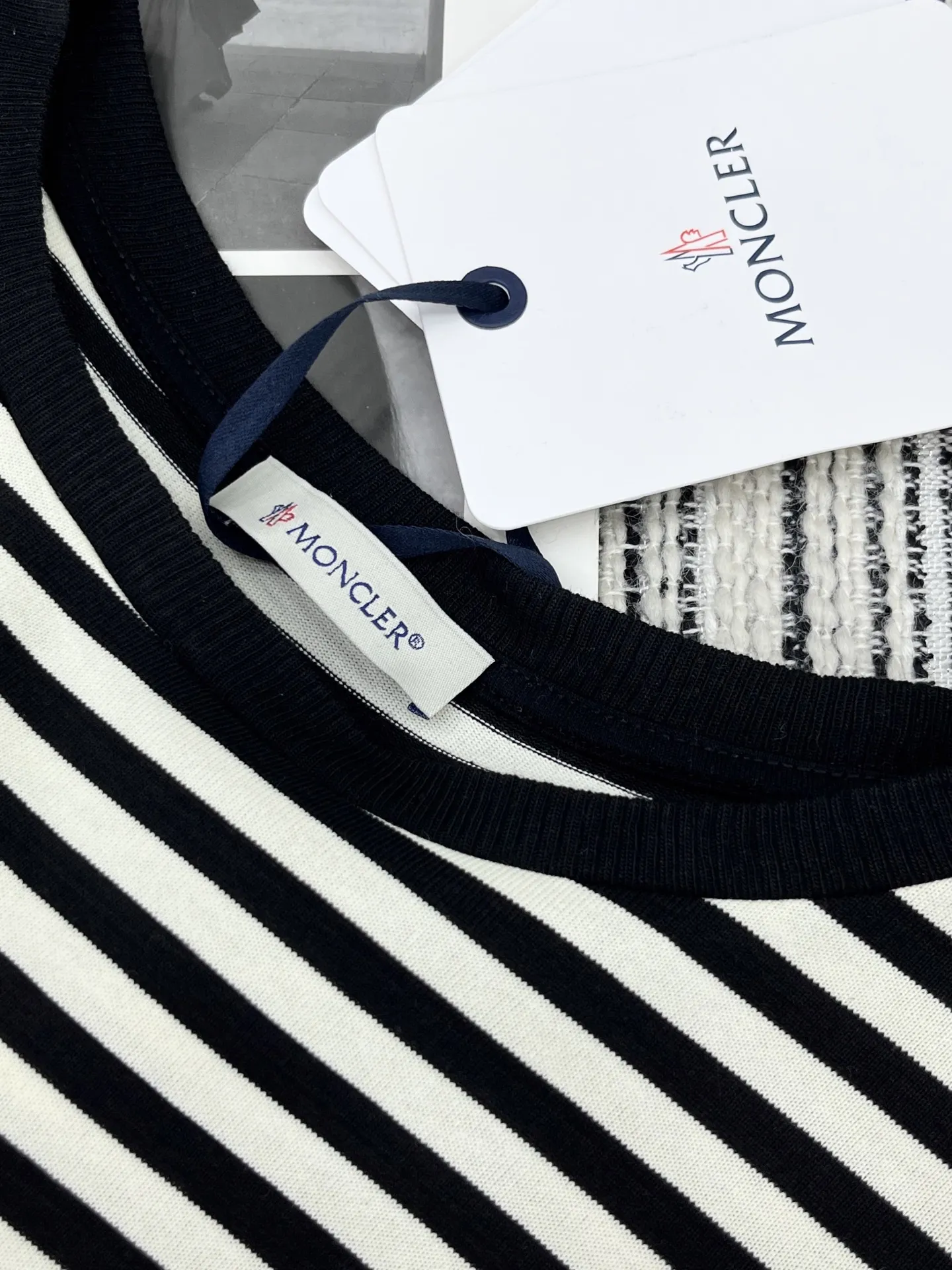 Moncler新作黒ストライプ半袖Tシャツ - 画像 (9)