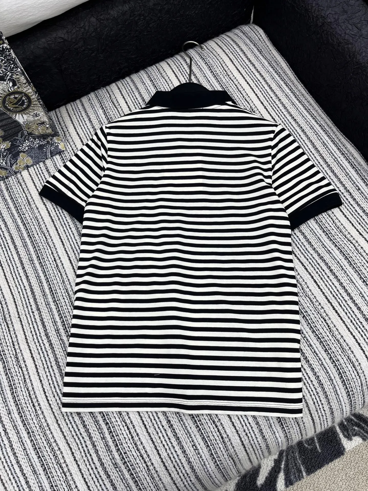 Moncler新作黒ストライプ半袖PoloTシャツ - 画像 (7)