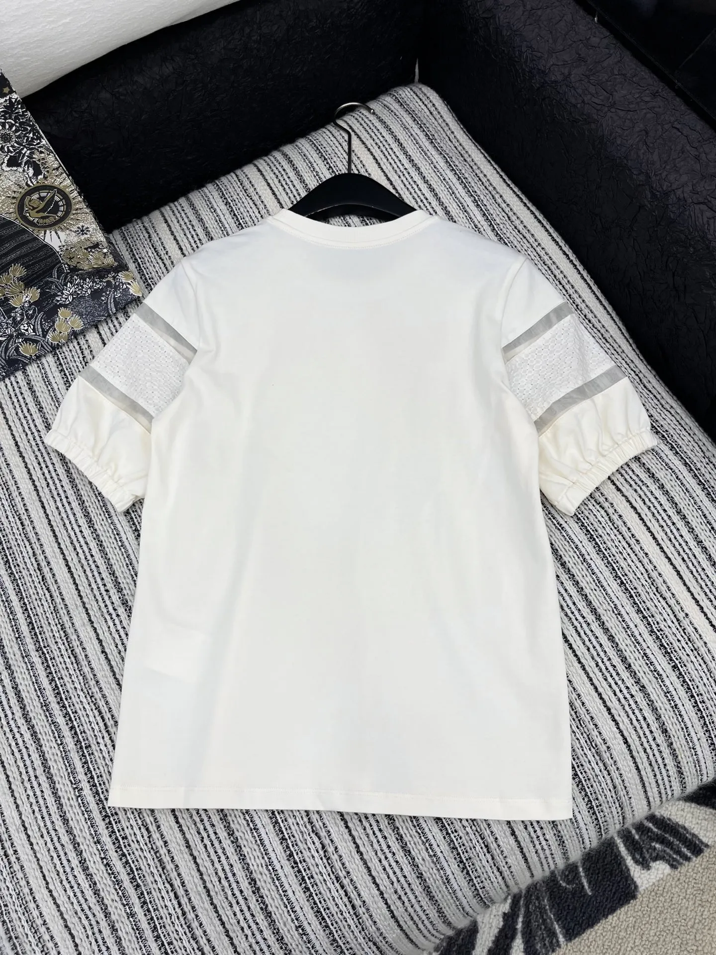 Moncler新作米白绣花半袖Tシャツ - 画像 (7)