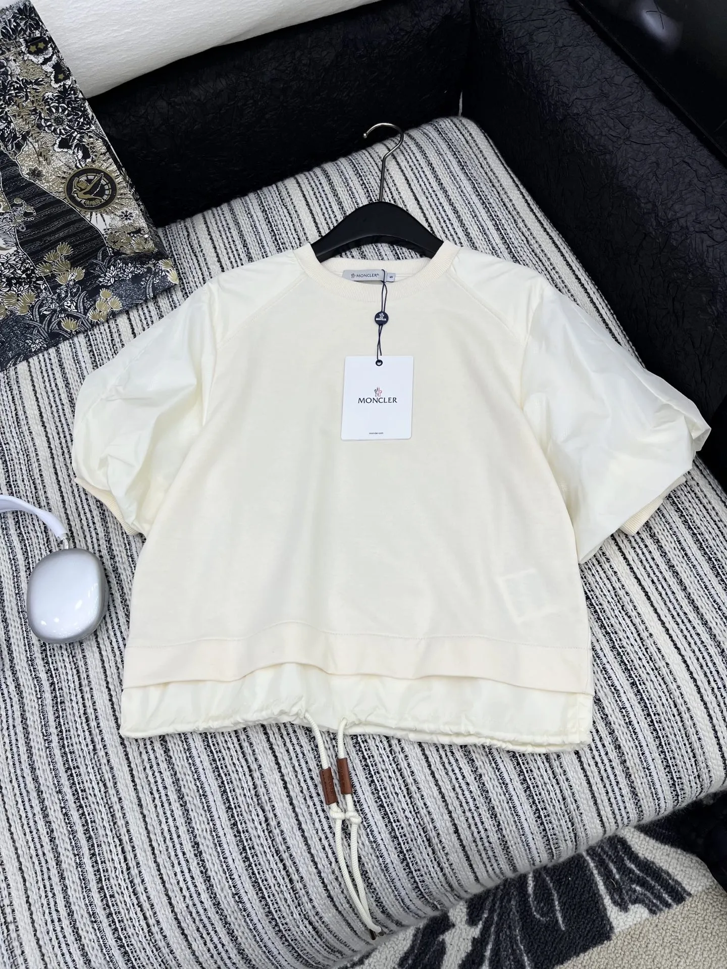 Moncler新作米白抽绳短袖Tシャツ