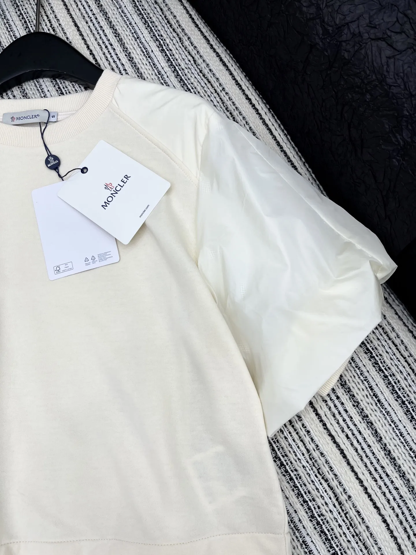 Moncler新作米白抽绳短袖Tシャツ - 画像 (4)