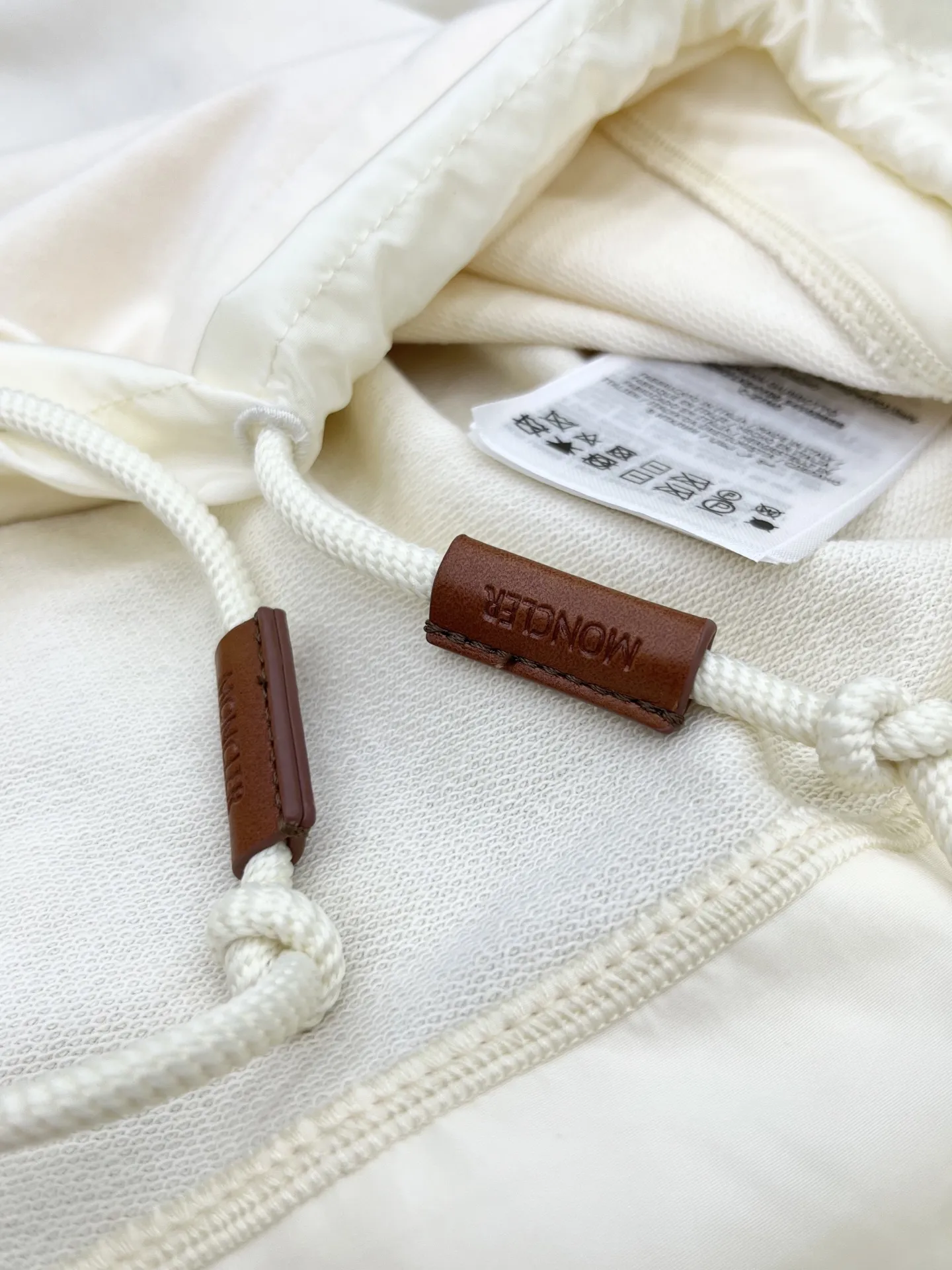 Moncler新作米白抽绳短袖Tシャツ - 画像 (6)