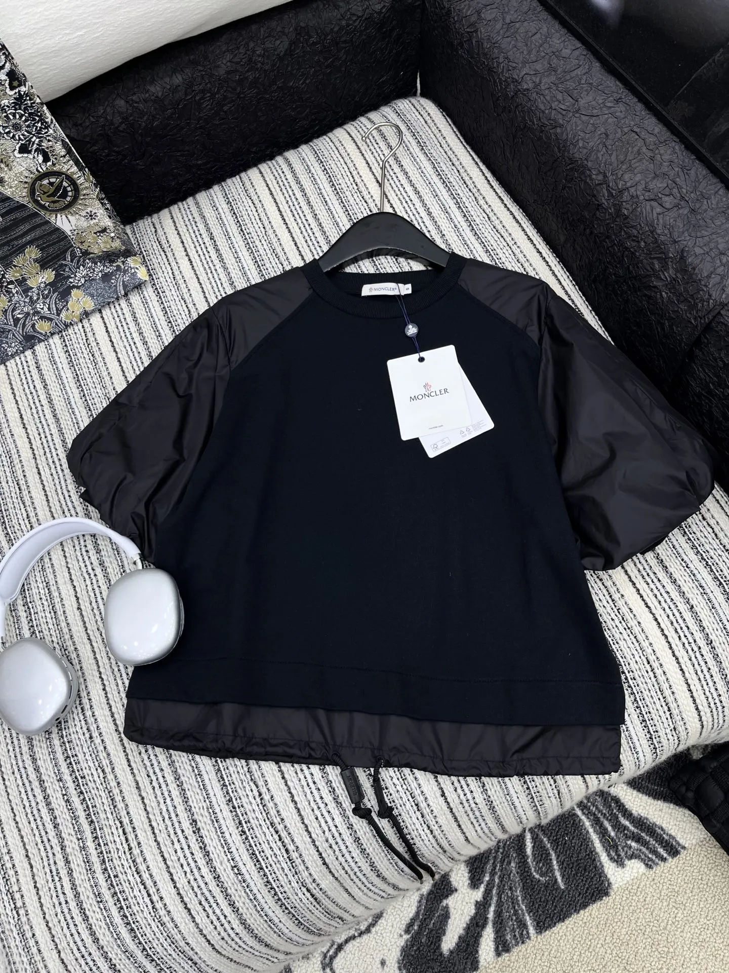 Moncler新作黒色抽 rope短袖Tシャツ