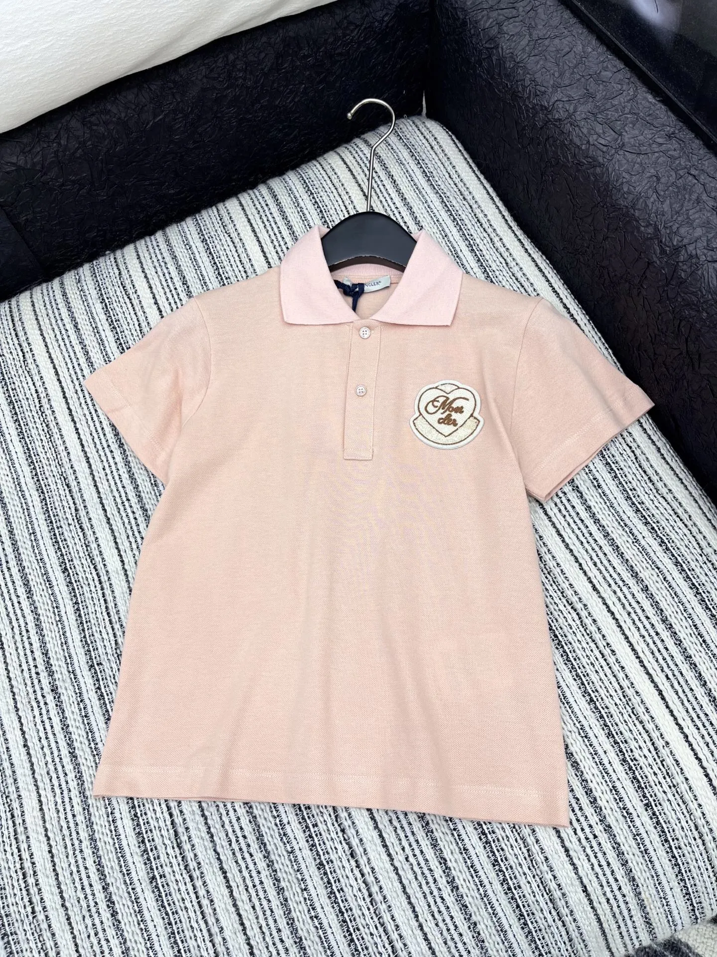 Moncler新作刺繍半袖ポロTシャツ白ピンク - 画像 (3)