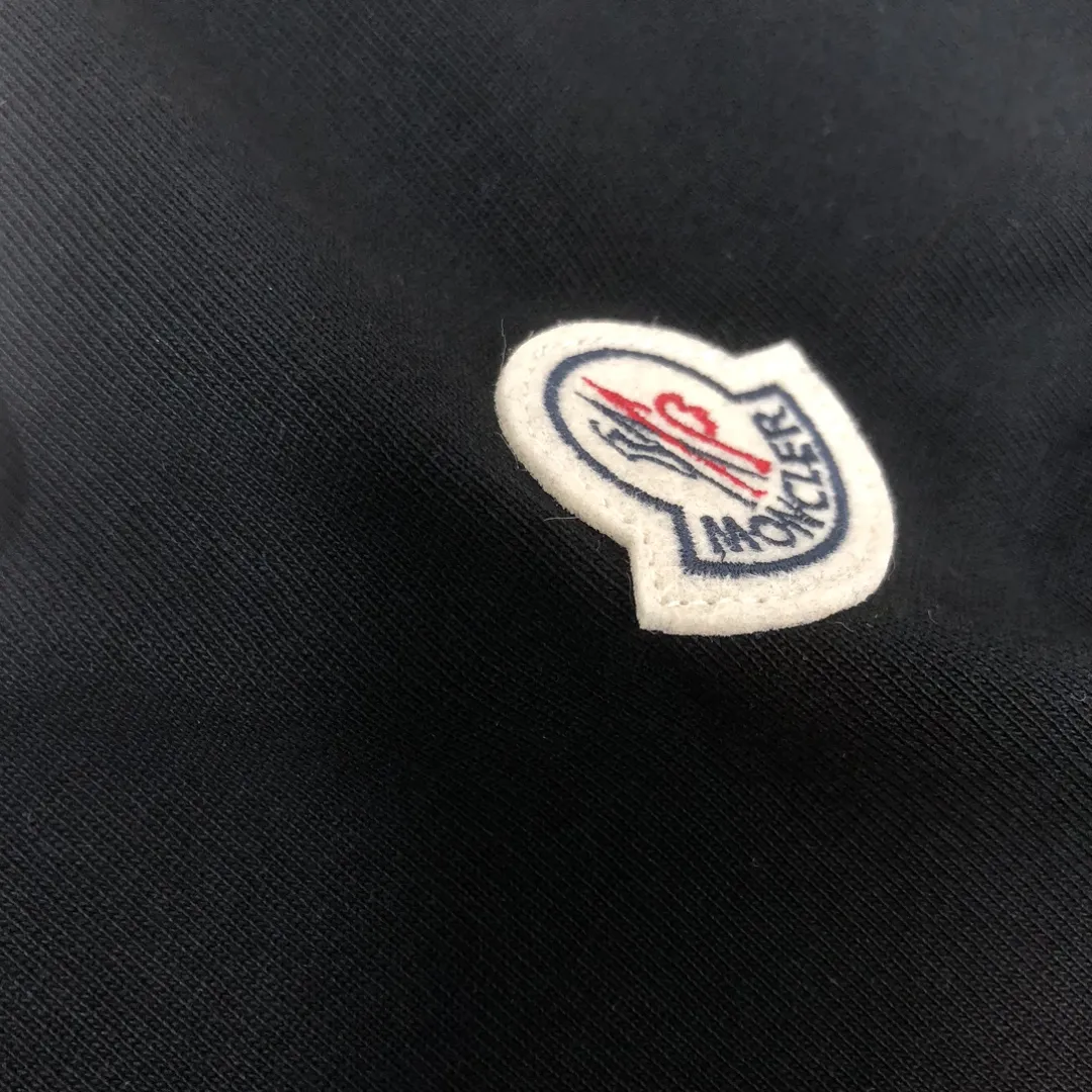 MONCLER新作黒半袖Tシャツ - 画像 (7)