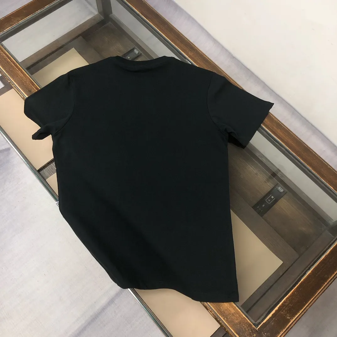 MONCLER新作黒半袖Tシャツ - 画像 (10)