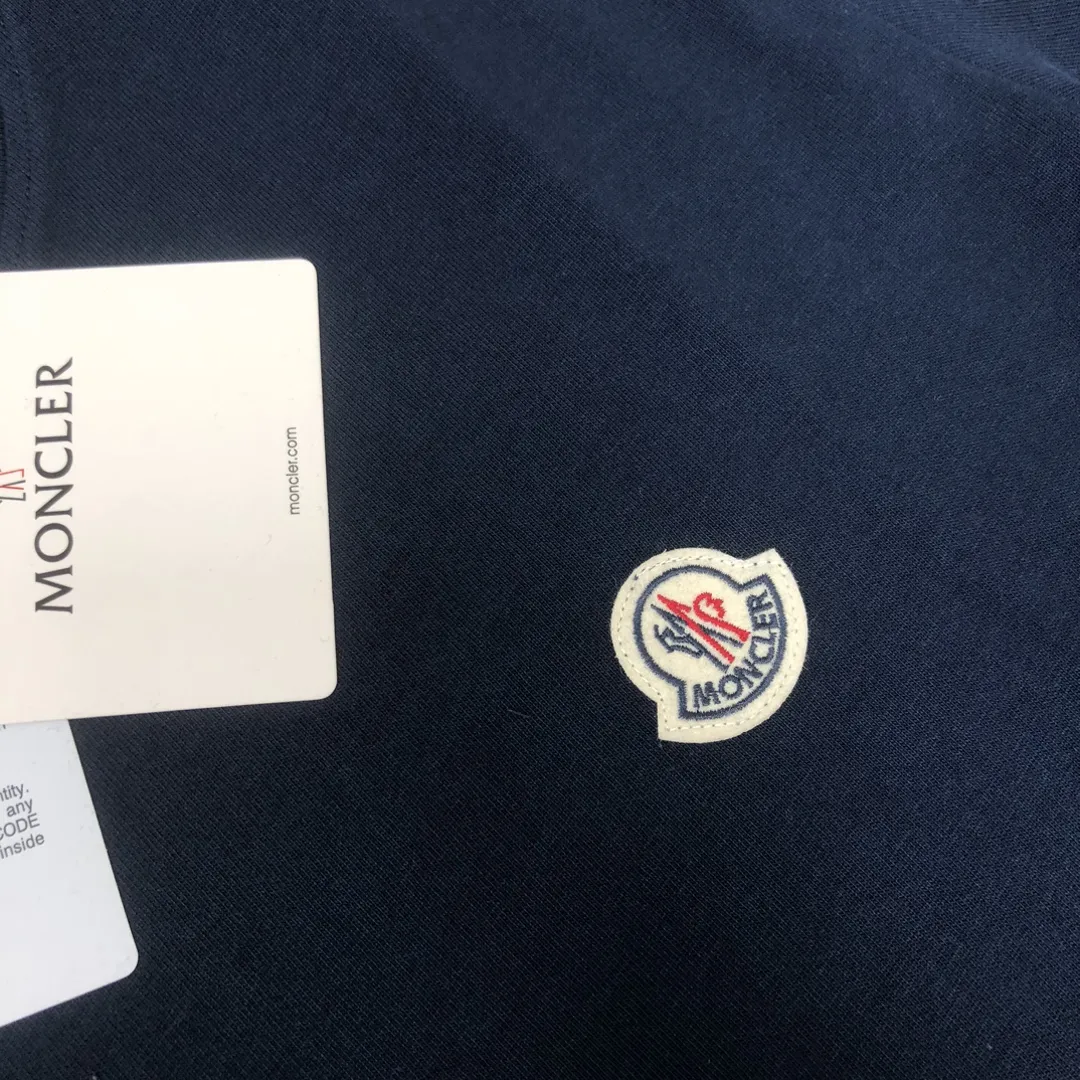MONCLER新作黒半袖Tシャツ - 画像 (6)