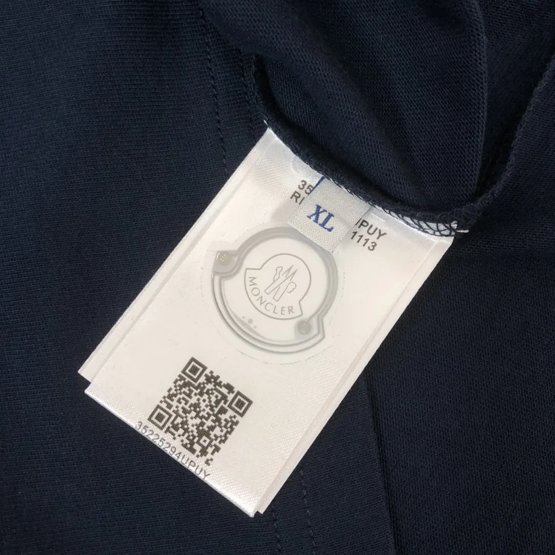 MONCLER新作黒半袖Tシャツ - 画像 (9)