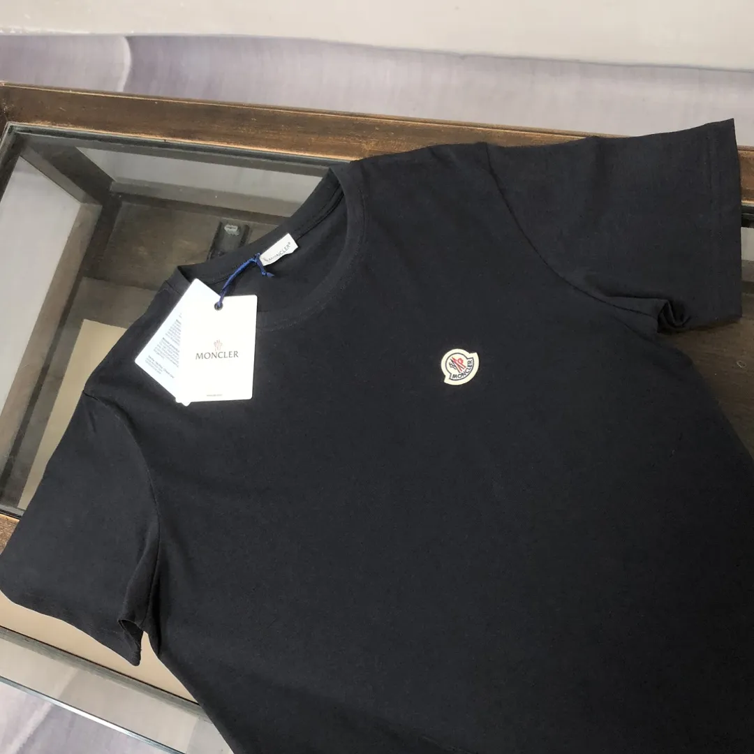 MONCLER新作黒半袖Tシャツ - 画像 (4)