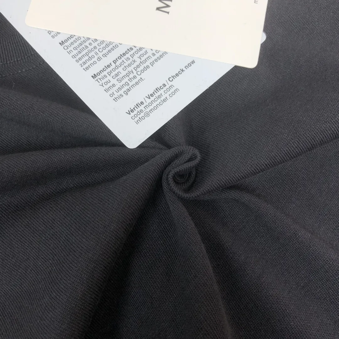 MONCLER新作黒半袖Tシャツ - 画像 (8)