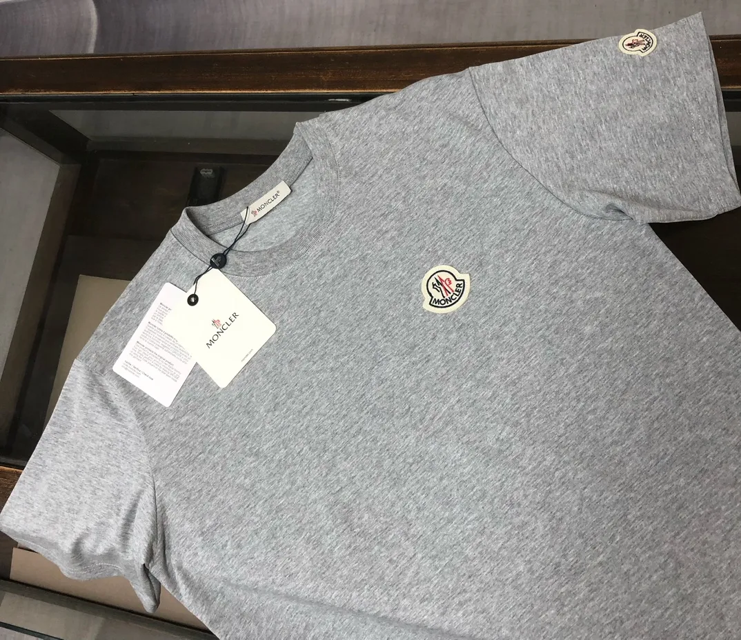 MONCLER新作黒カップル半袖Tシャツ - 画像 (4)