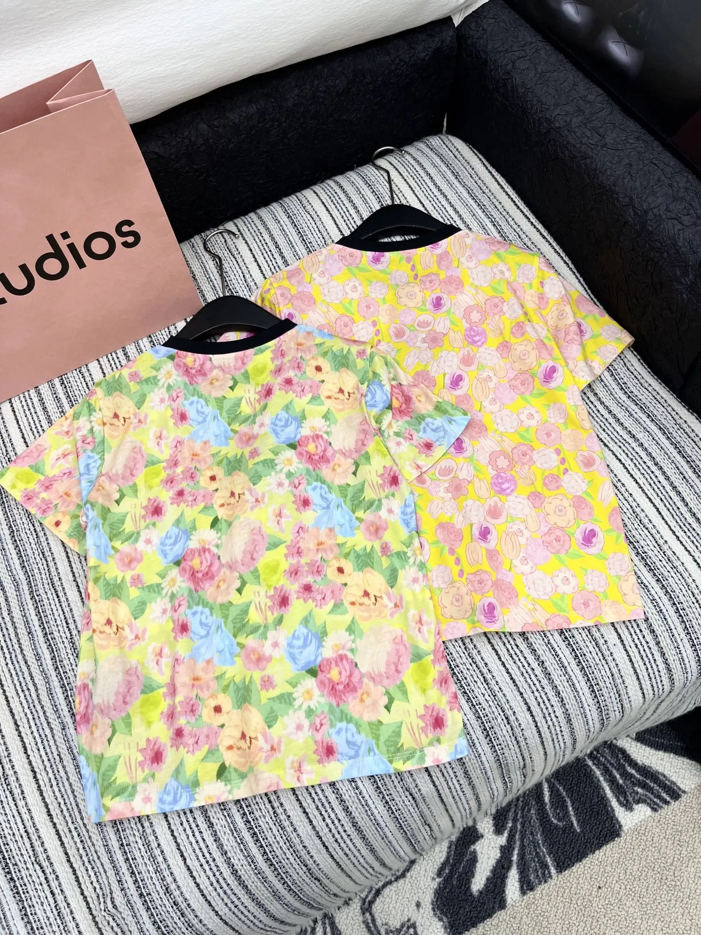 Prada新作プリント半袖Tシャツ緑色花柄 - 画像 (5)