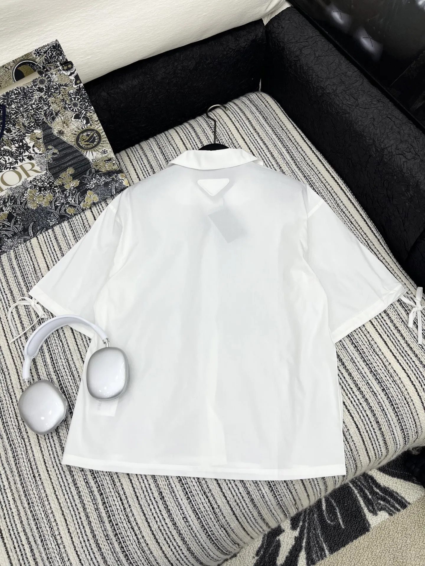 Prada 2025新作 白色 ドールカラーシャツ - 画像 (7)