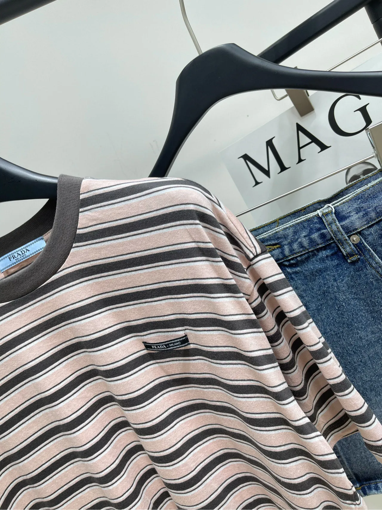 Prada新作ピンクストライプ半袖Tシャツ - 画像 (5)