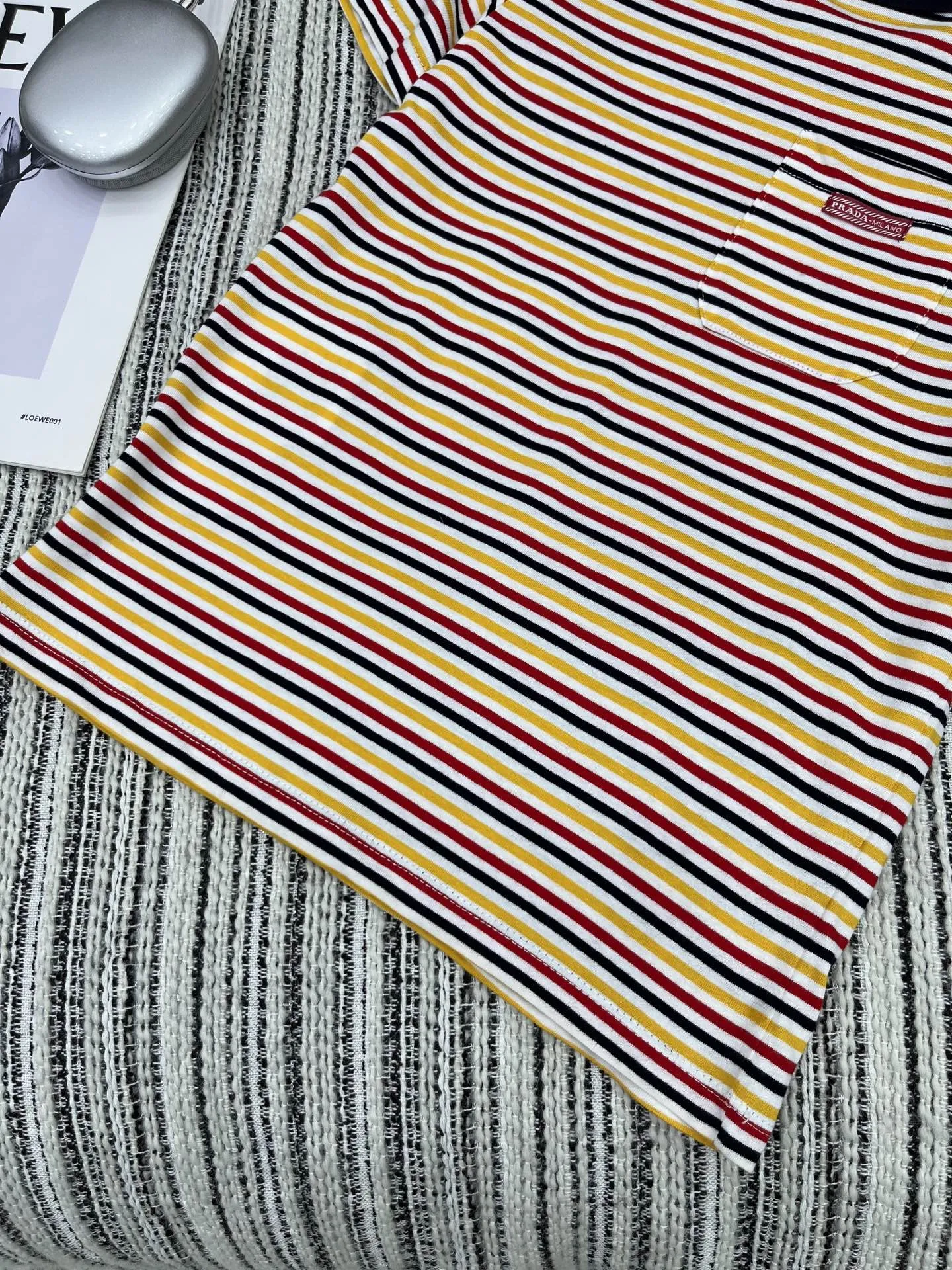 Prada新作ストライプ半袖Tシャツ - 画像 (5)