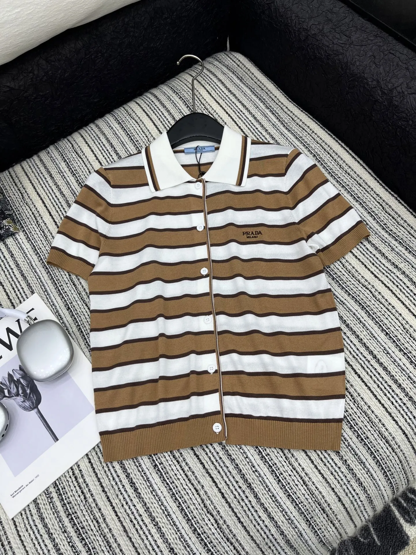 Prada ストライプ編み物半袖トップス 茶白