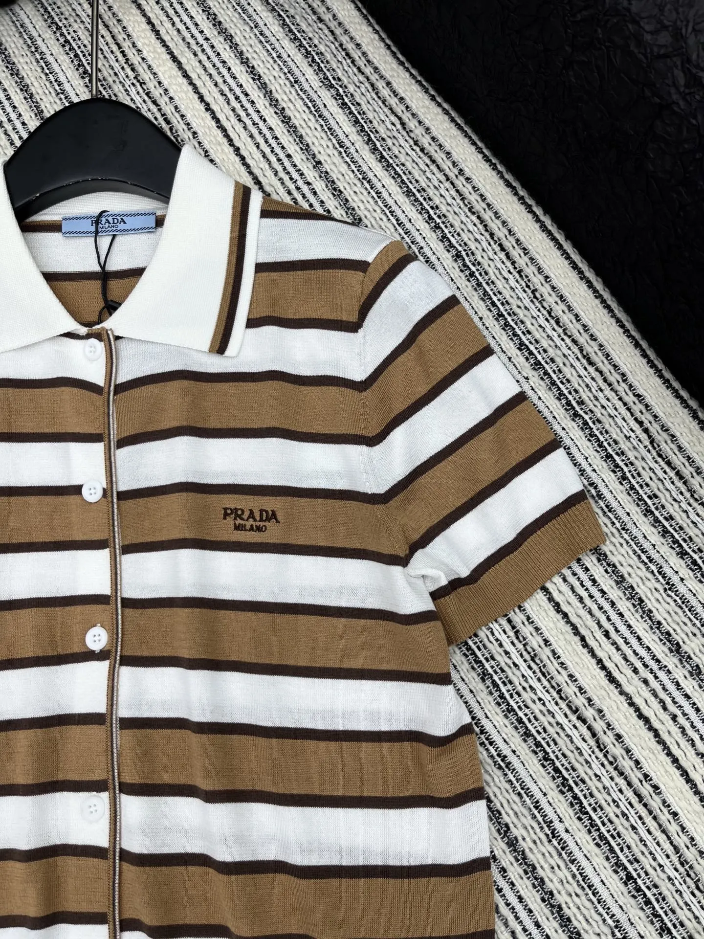 Prada ストライプ編み物半袖トップス 茶白 - 画像 (4)