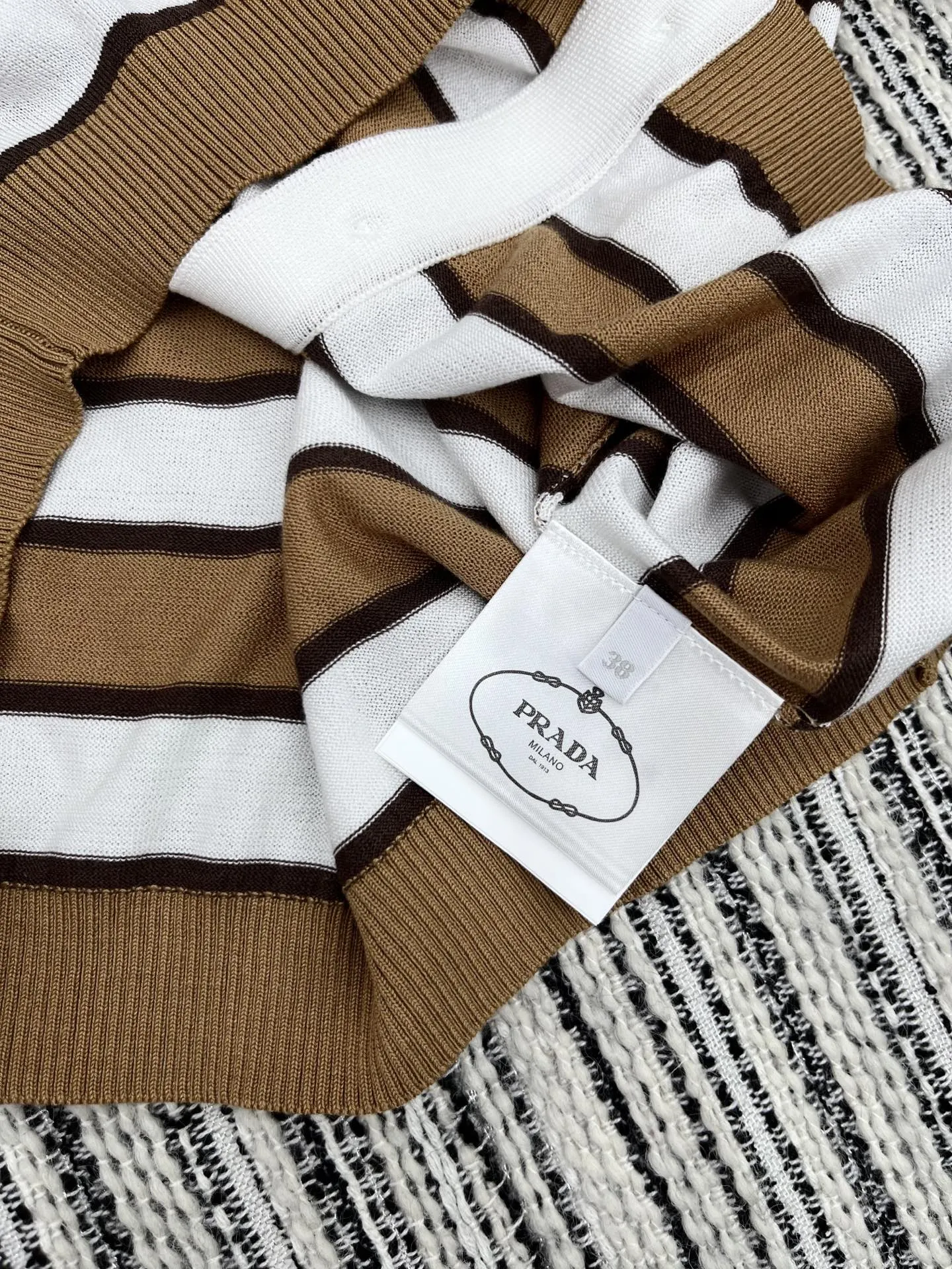 Prada ストライプ編み物半袖トップス 茶白 - 画像 (6)