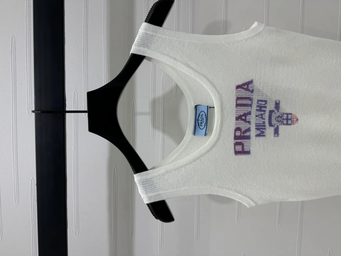 Prada新作黒とグレーニットベスト - 画像 (5)