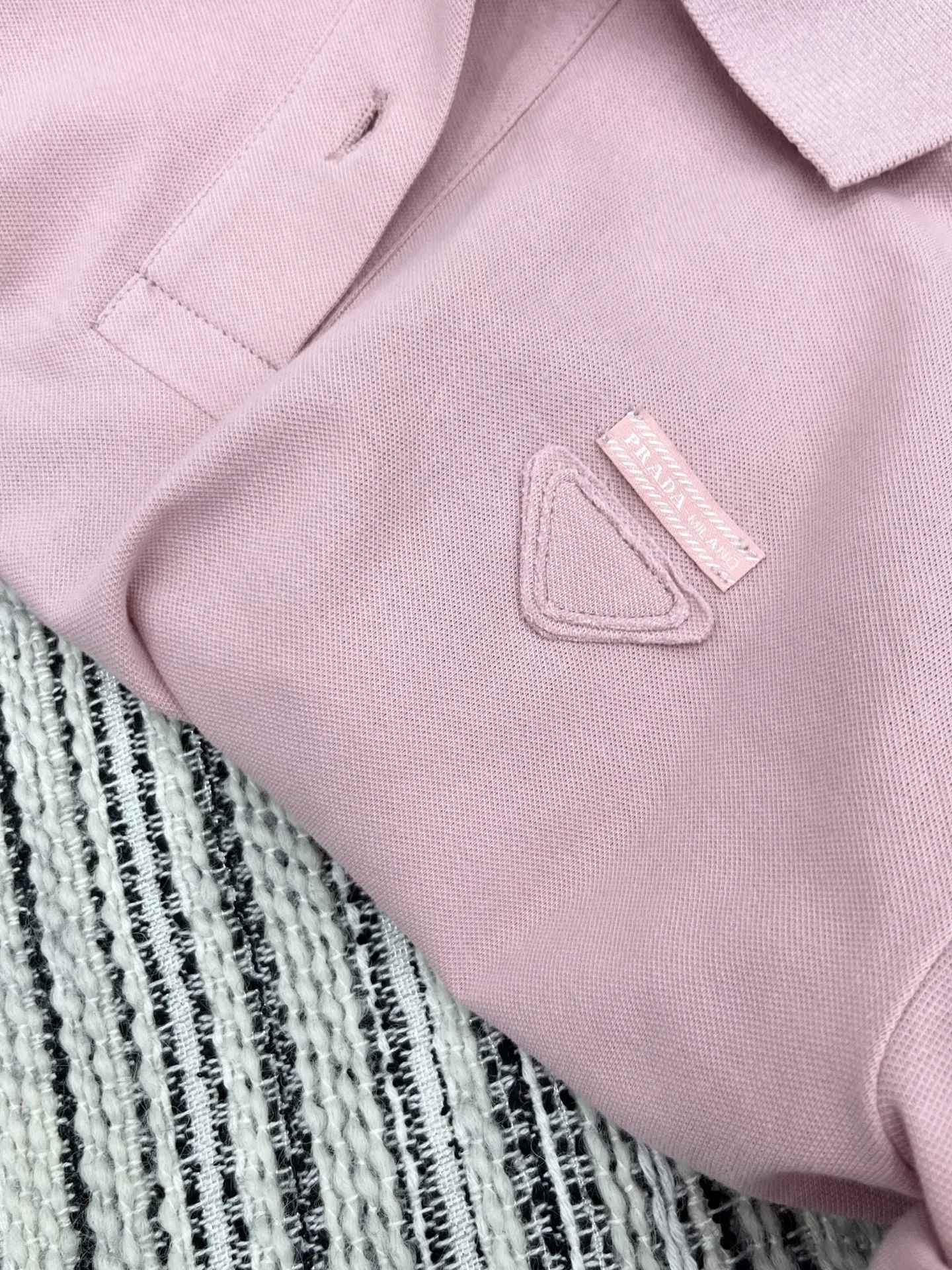 Prada新作ピンク偽の2ピース半袖Tシャツ - 画像 (6)