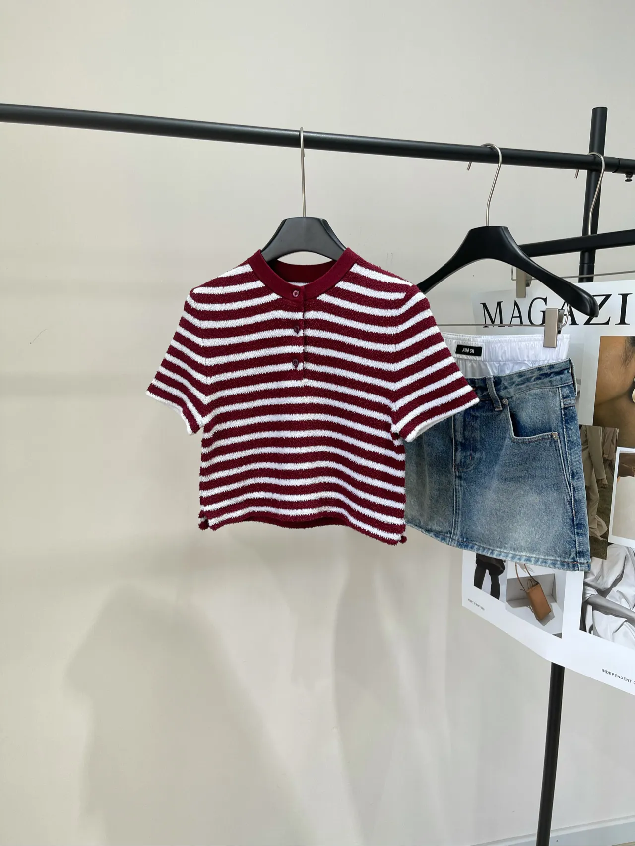 Prada新作ワインレッドストライプ半袖Tシャツ