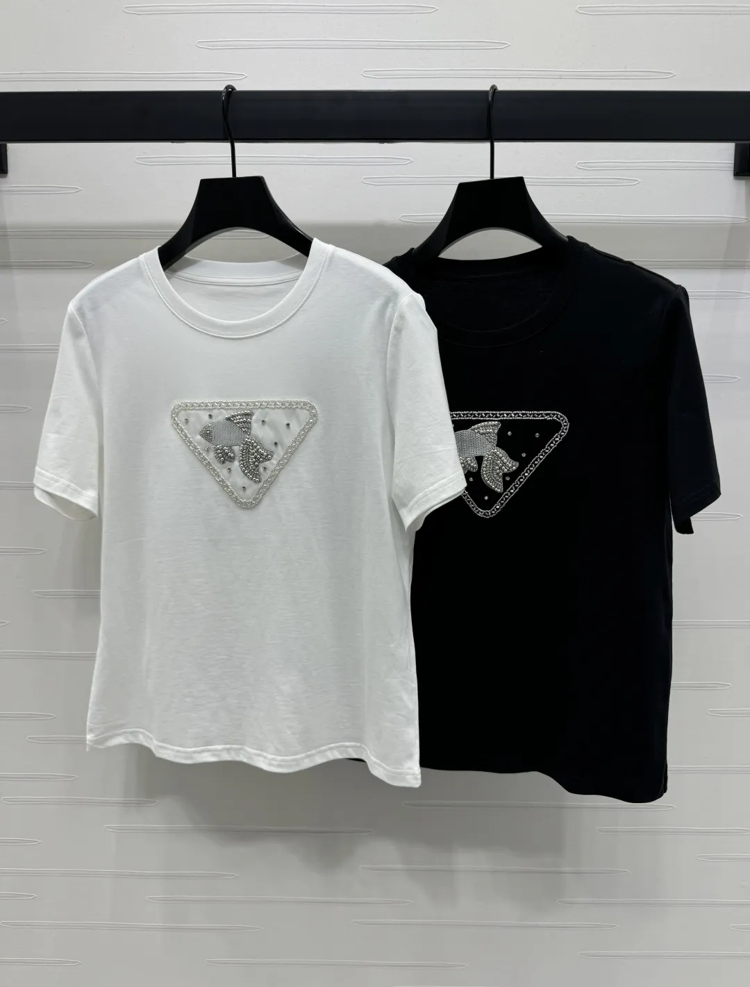 Prada新作黒白半袖TシャツA706B220C