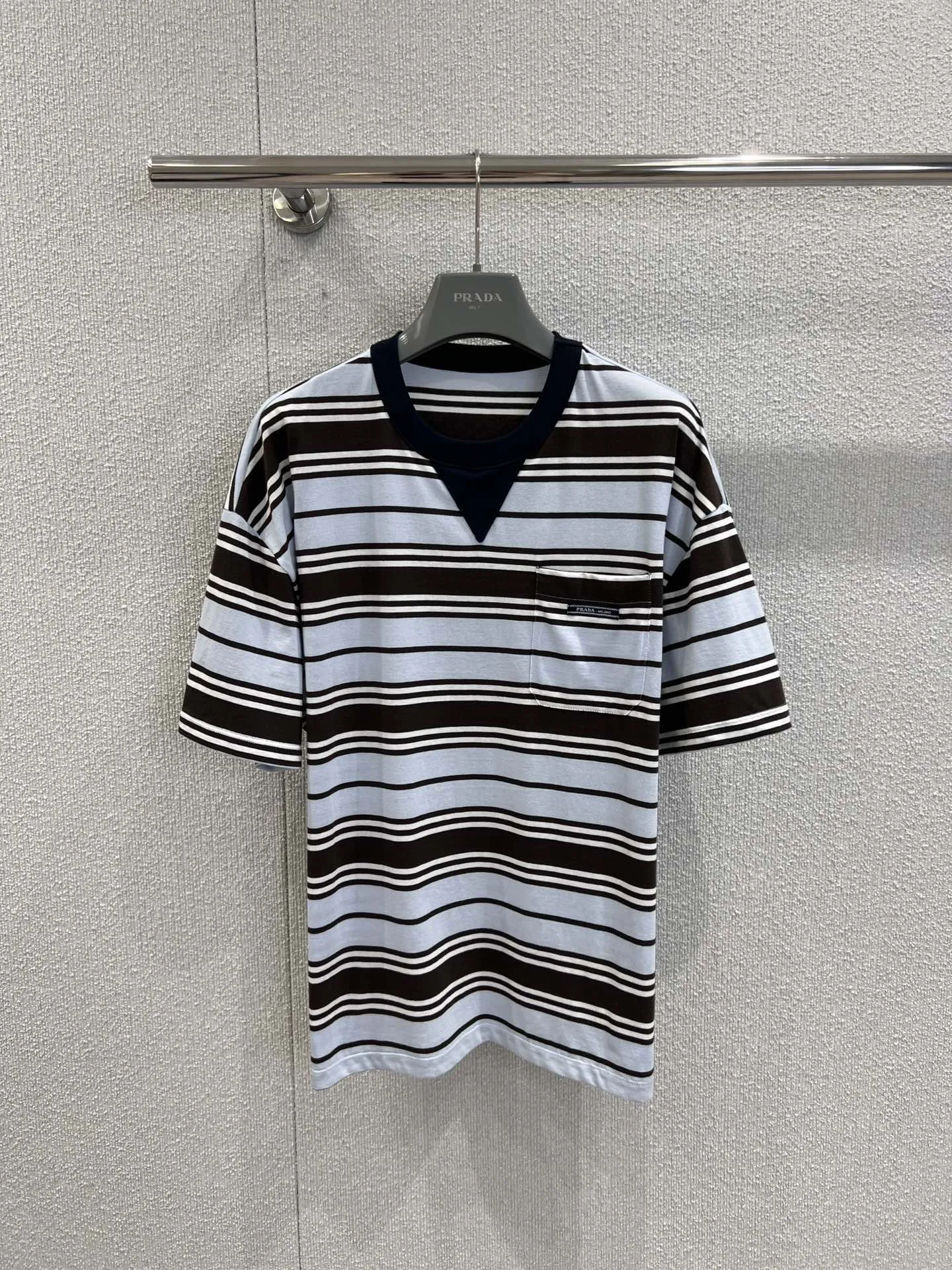 Prada新作ミントチョコストライプ半袖Tシャツ