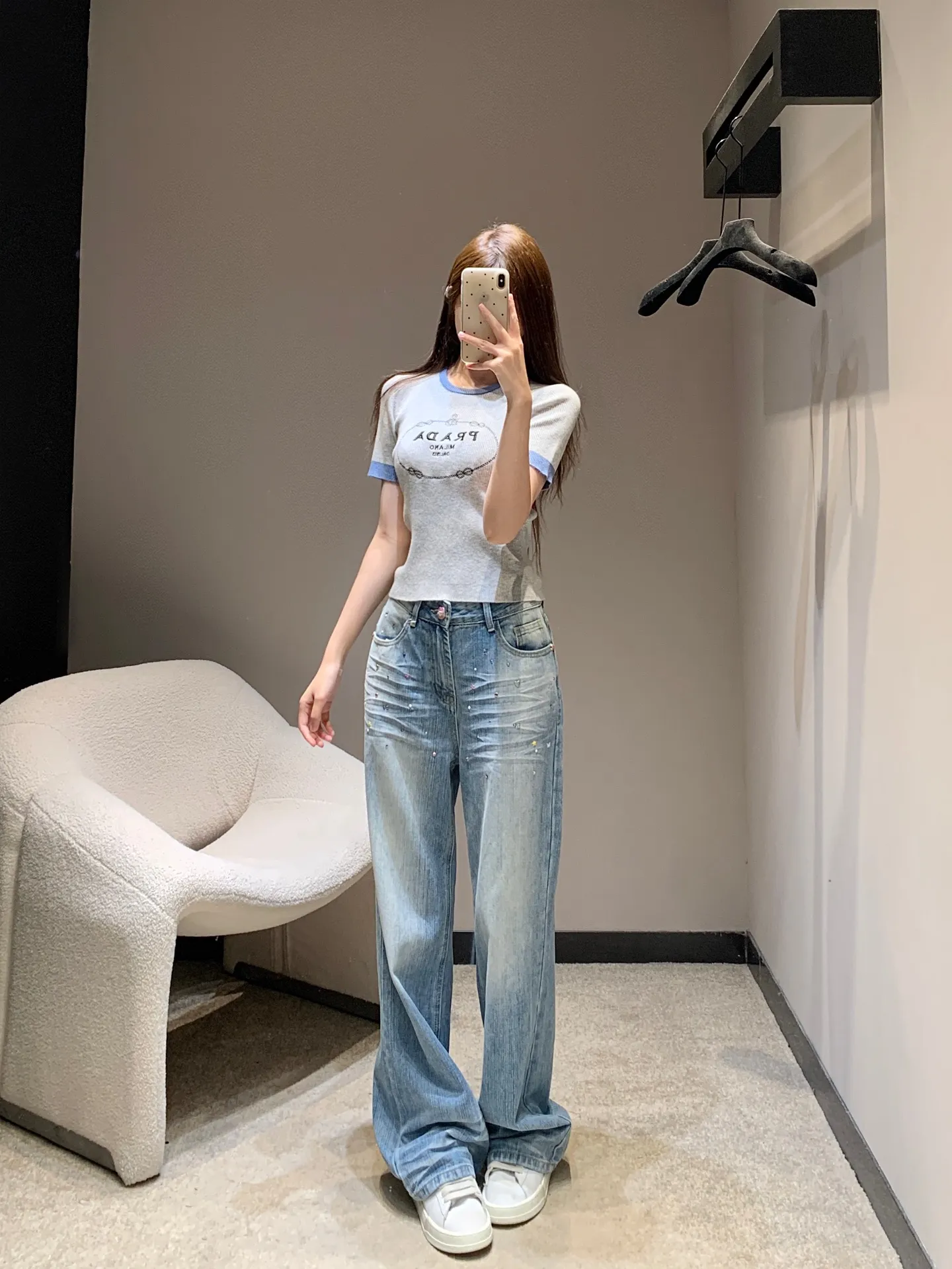 Prada新作グレーアルファベットニットトップス - 画像 (7)