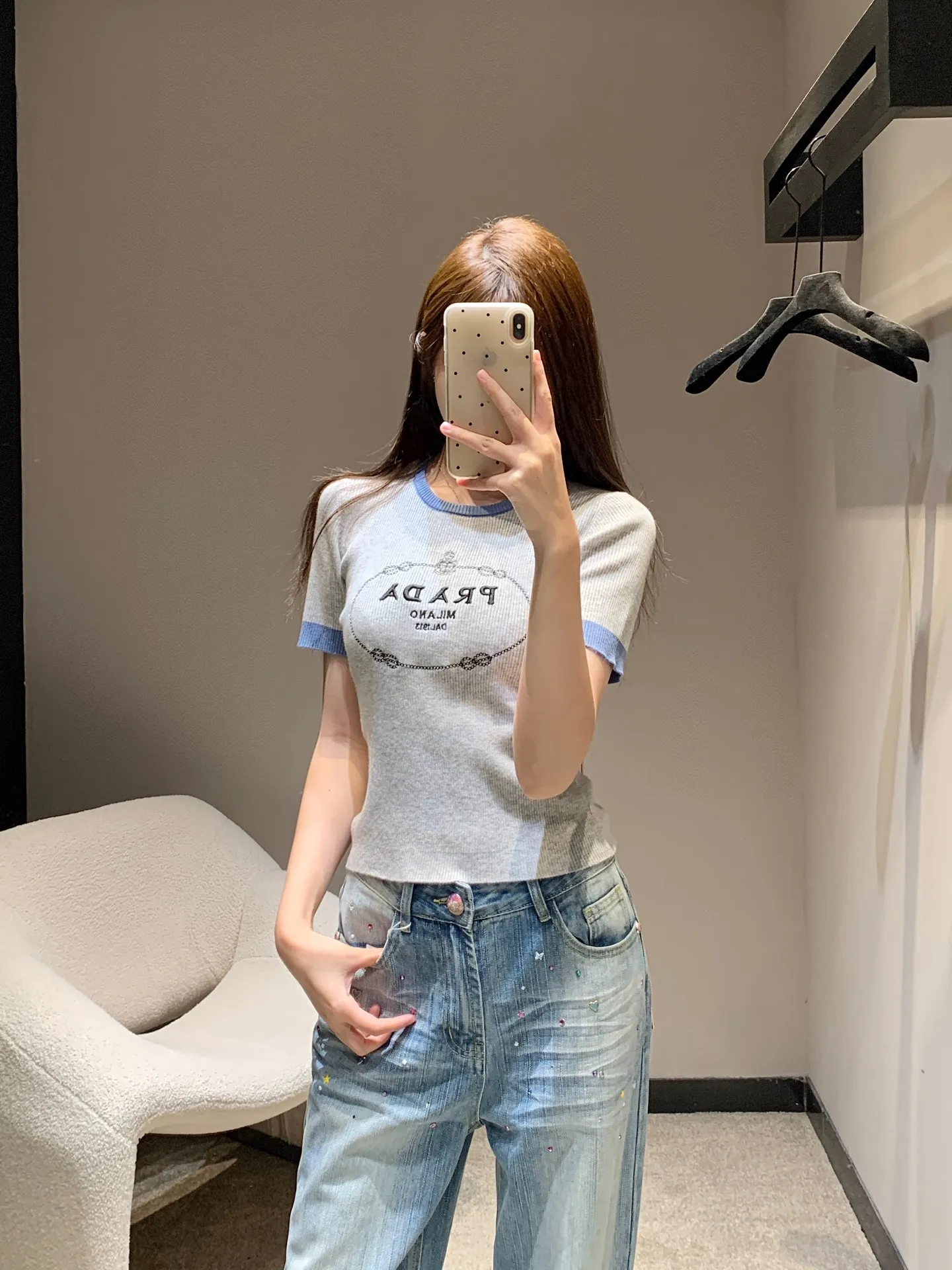 Prada新作グレーアルファベットニットトップス - 画像 (10)