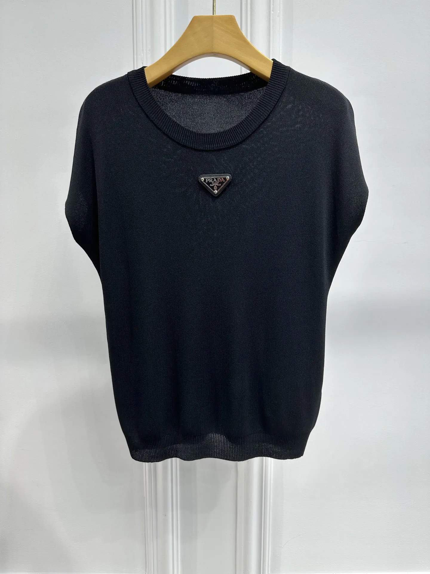 PRADA新作ホワイトトライアングルニットボトムス - 画像 (7)