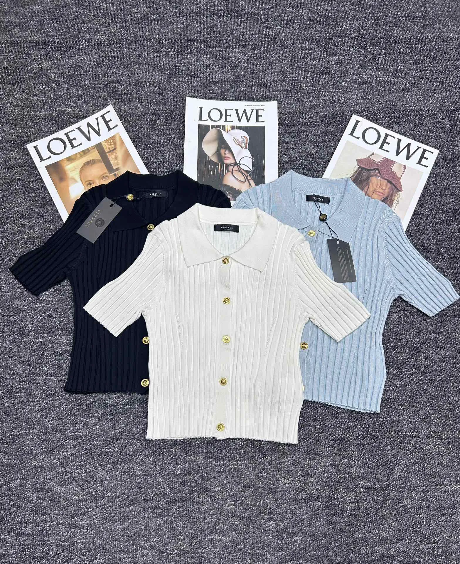 Versace新作半袖Tシャツ黒白青三色