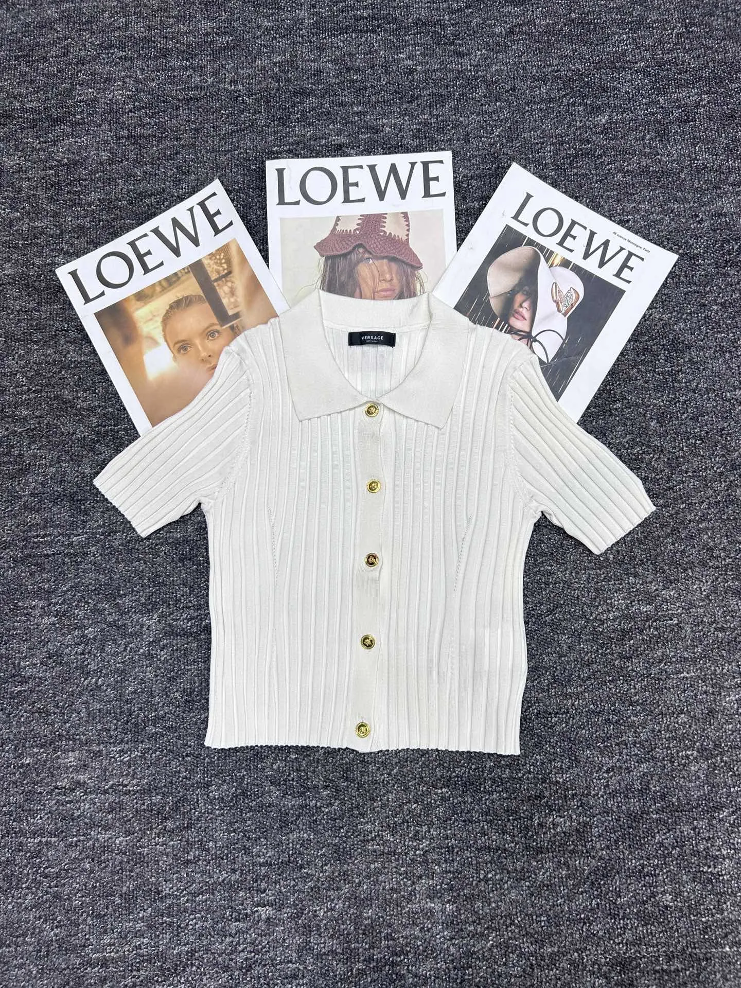 Versace新作半袖Tシャツ黒白青三色 - 画像 (4)