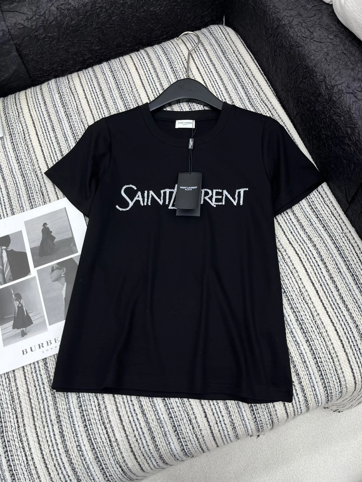 Yves Saint Laurent 黒 新作半袖Tシャツ