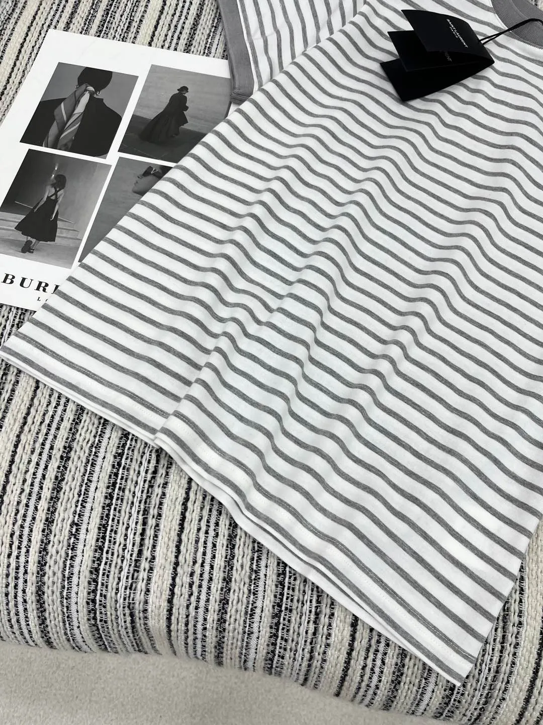 Yves Saint Laurent新作ストライプ半袖Tシャツ - 画像 (5)