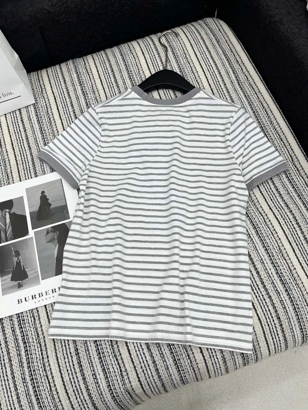 Yves Saint Laurent新作ストライプ半袖Tシャツ - 画像 (7)