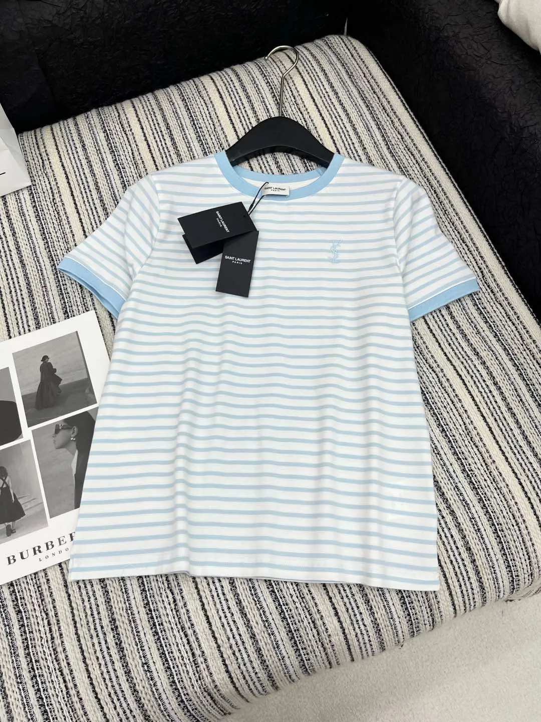 Yves Saint Laurent新作ストライプ半袖Tシャツ黒