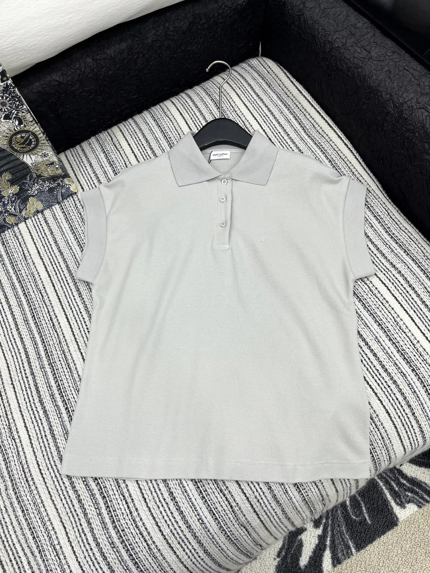 Yves Saint Laurent グレー黒ポロTシャツ新作