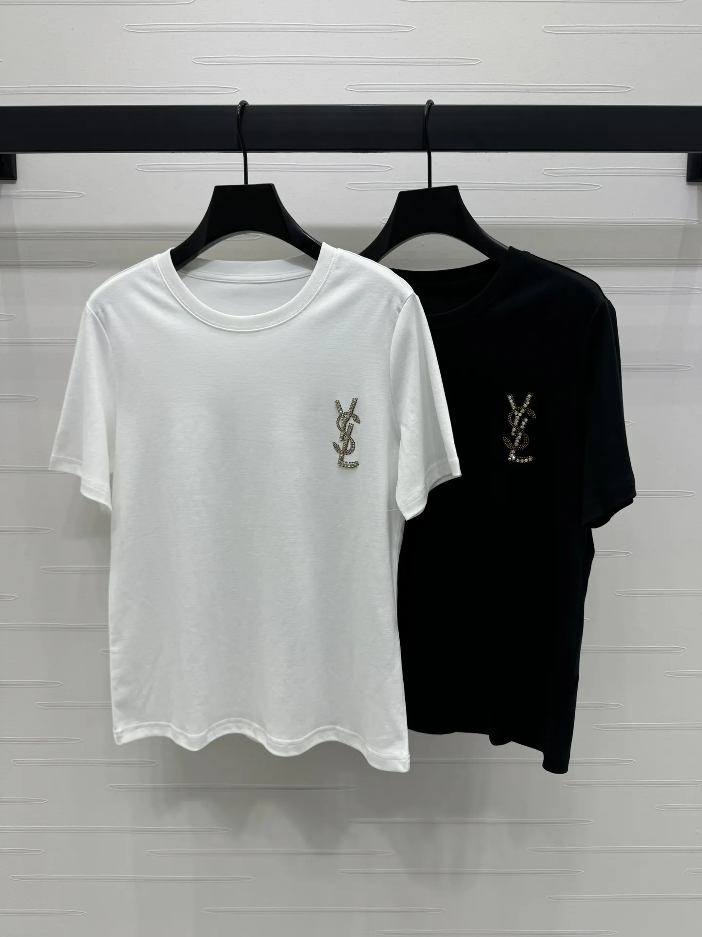 Yves Saint Laurent新作黒白半袖Tシャツ