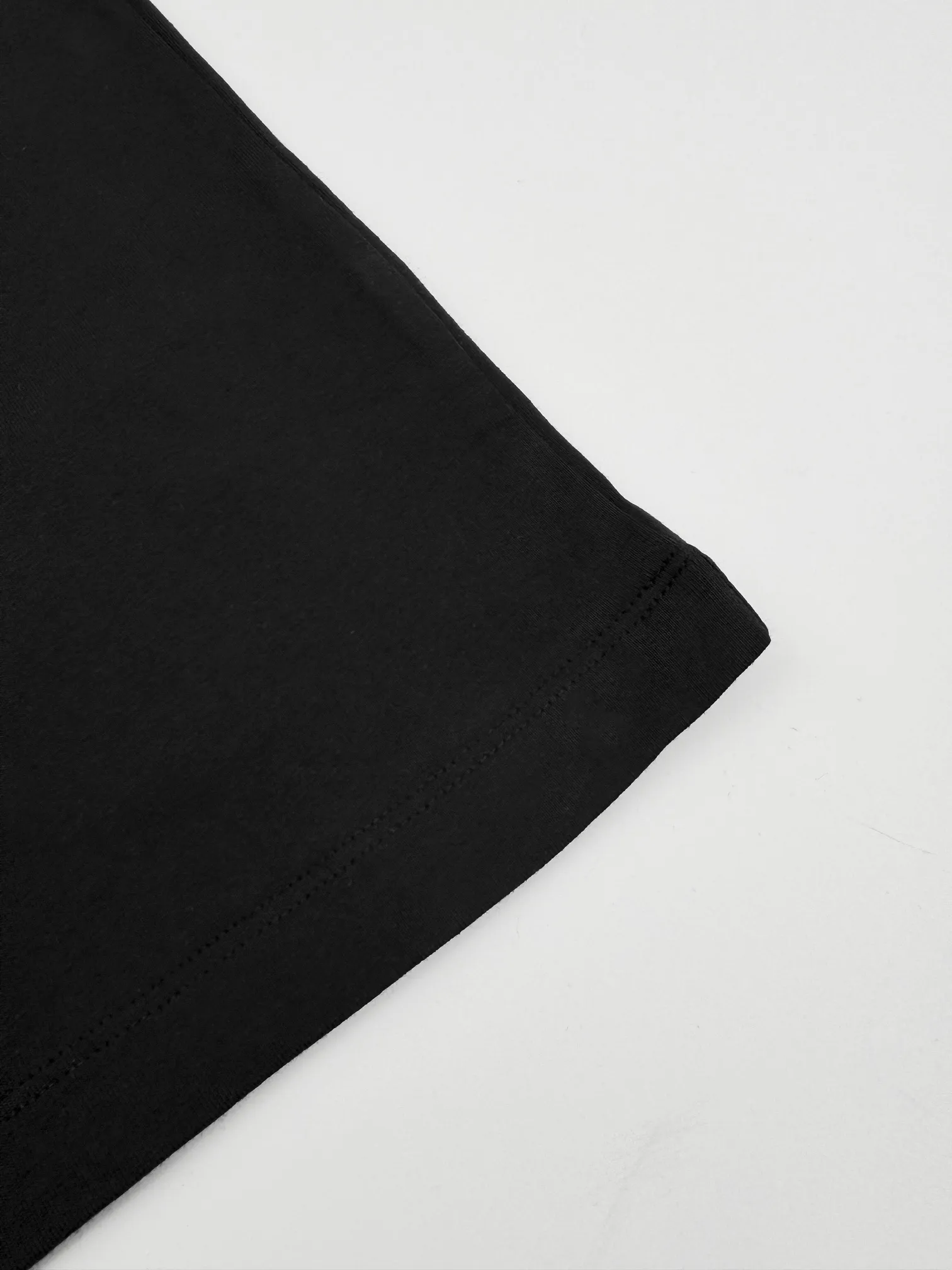 Versace新作黒半袖Tシャツ刺繍デザイン - 画像 (8)