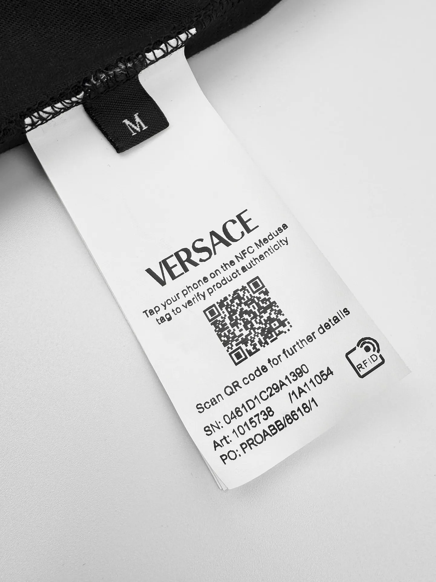 Versace新作黒半袖Tシャツ刺繍デザイン - 画像 (10)