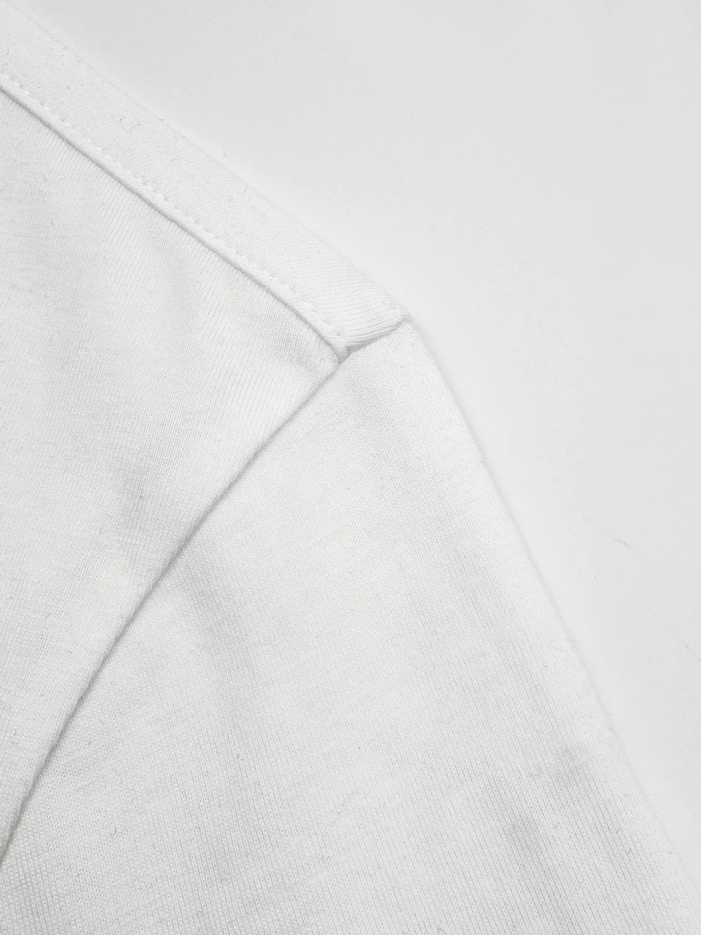 Versace新作白刺繍半袖Tシャツ - 画像 (6)