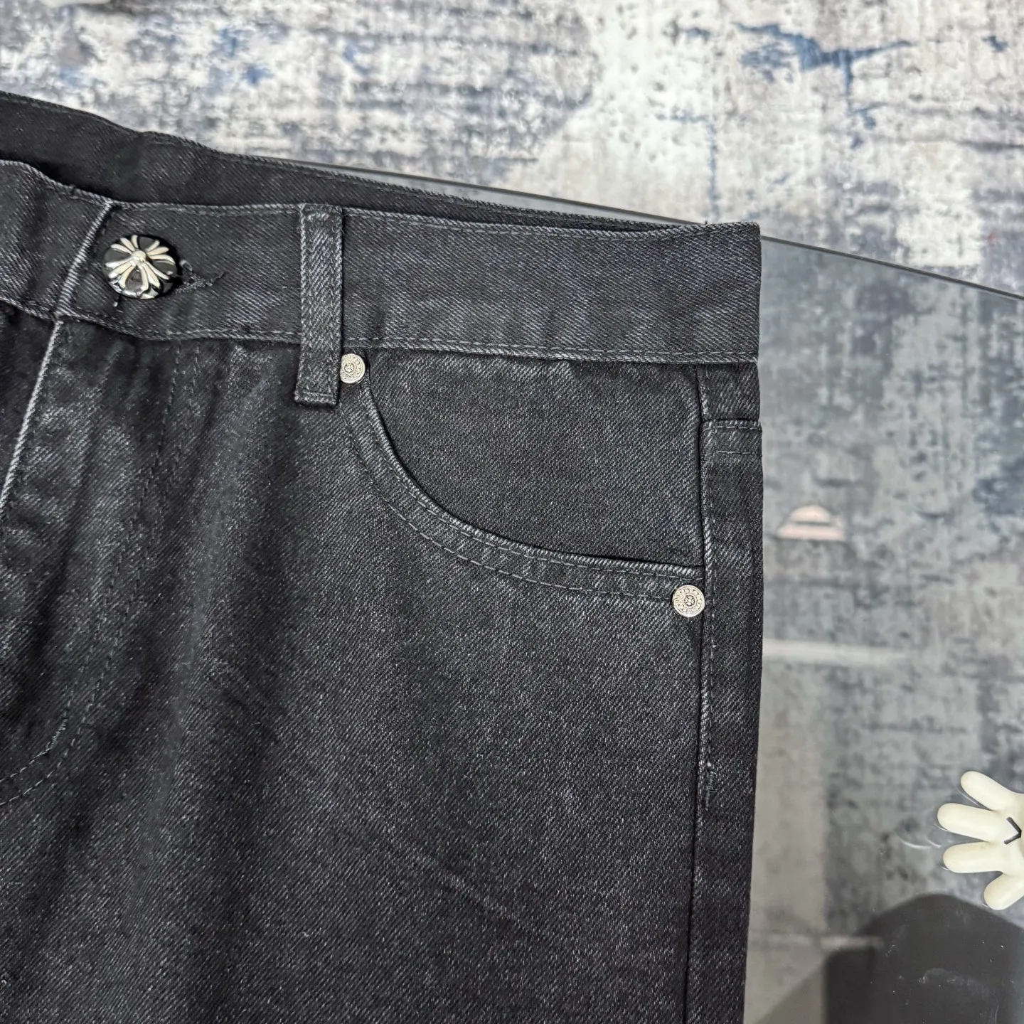 Chrome Hearts ブラック多皮デザインデニム - 画像 (6)