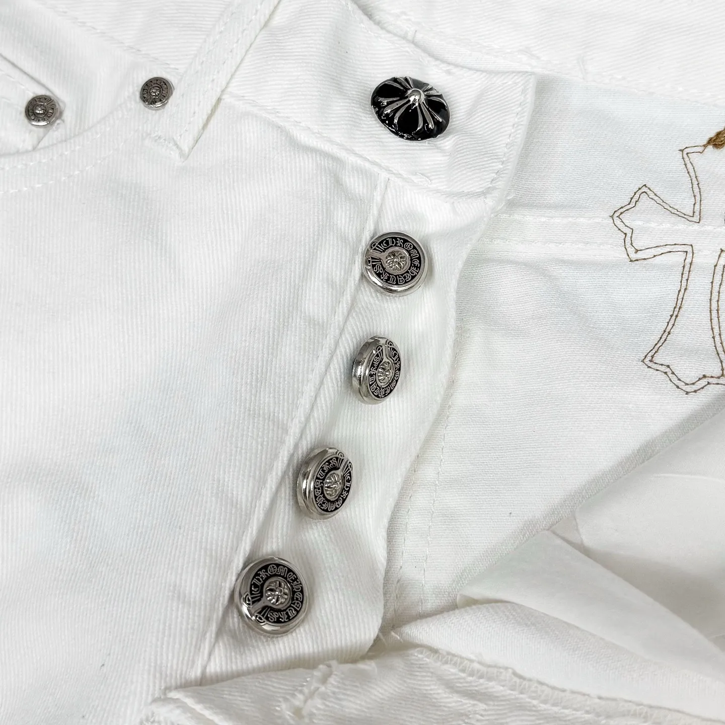 Chrome Hearts 白ヒョウ柄グラフィティハイストリートジーンズ - 画像 (10)