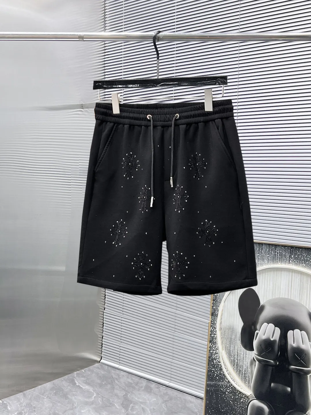 Chrome Hearts 黒夏季新作ショーツ - 画像 (3)