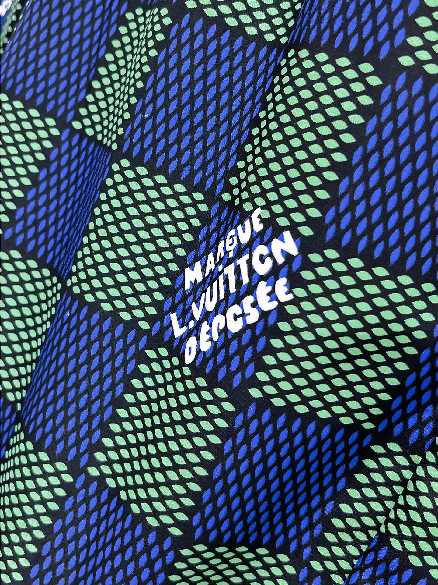 LOUIS VUITTON 新作ブルーチェックショーツ - 画像 (8)