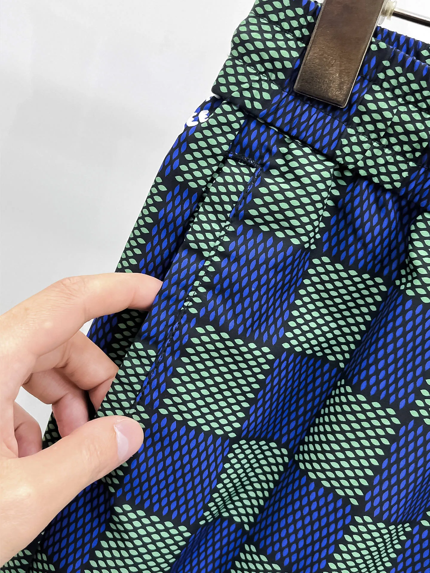 LOUIS VUITTON 新作ブルーチェックショーツ - 画像 (9)