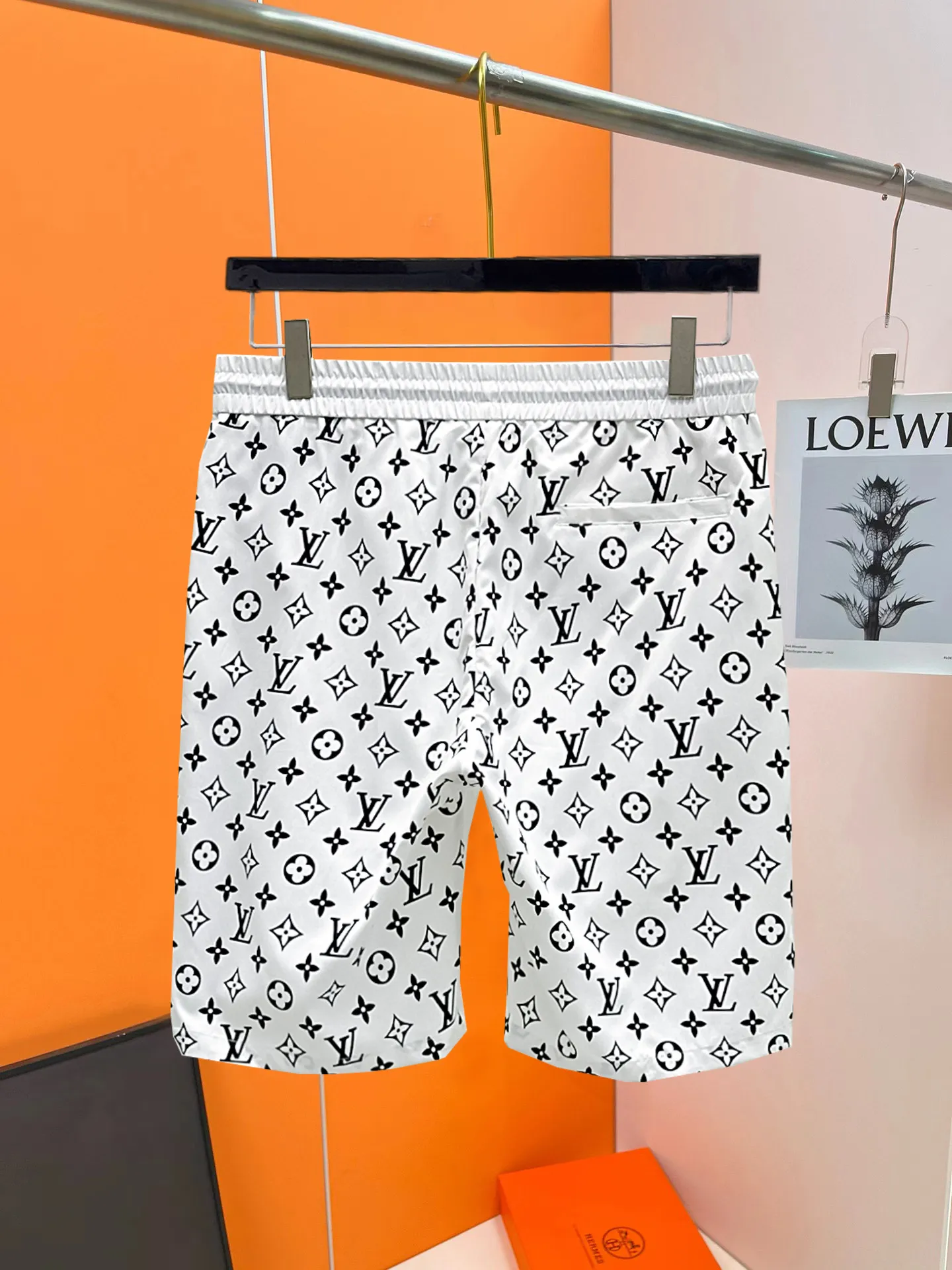 LOUIS VUITTON ホワイトの新作カジュアルショートパンツ - 画像 (3)