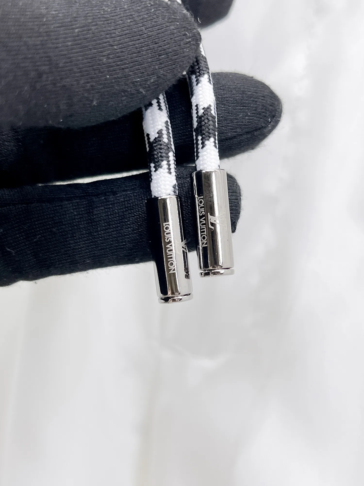 LOUIS VUITTON ホワイトの新作カジュアルショートパンツ - 画像 (7)