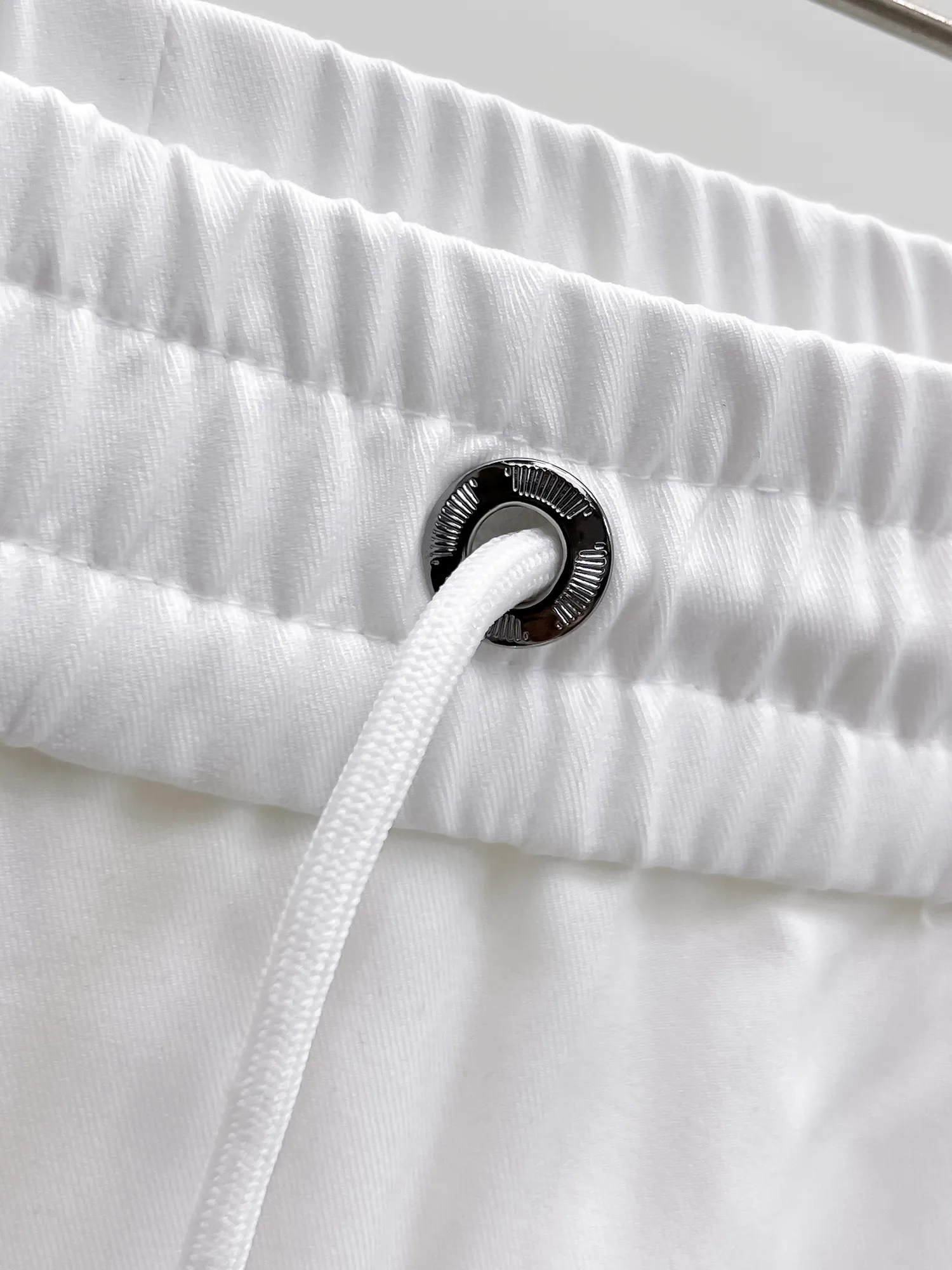 LOUIS VUITTON 白 新作 カジュアルショートパンツ - 画像 (10)