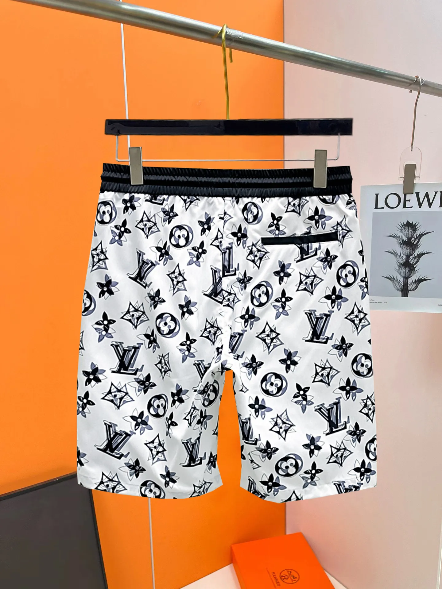 Louis Vuitton 白黒プリント 新作ショートパンツ - 画像 (3)